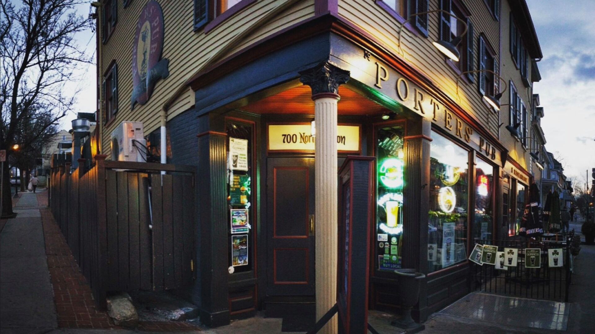 Porter's Pub on Northampton Street in Easton